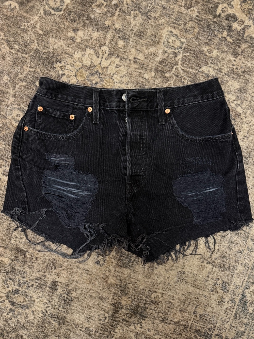Levi 501 Black Denim Shorts - Picture 2 of 5